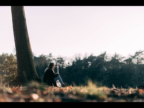 Lisa Ploeger - White Flag (official music video)