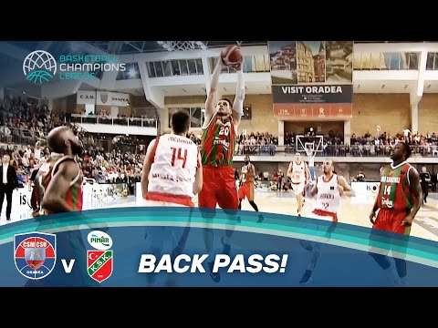 Ponitka slams it home after amazing assist!