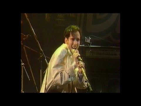 Big Audio Dynamite - Medicine Show, E=MC2 Live The Whistle Test 13.05.86