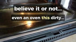 How to clean an oven with a natural baking soda paste