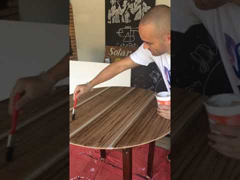 Aprenda a fazer uma pintura similar a madeira em MDF cru