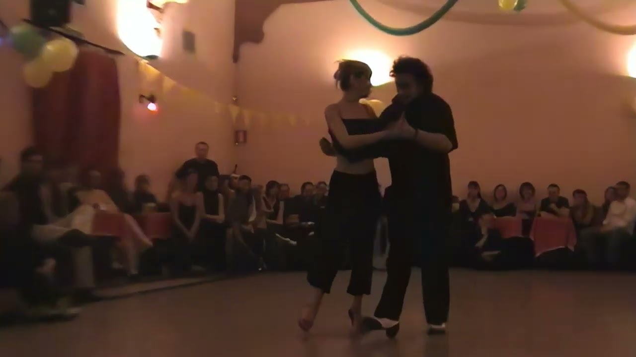 Chicho Frumboli y Eugenia Parrilla - Milonga de mis amores, Francisco Canaro