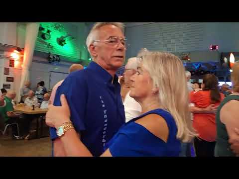 🎶 ONLY YOU 🎶 ...RETRO BAND  Trefpunt Eindhoven 13-7-2025.