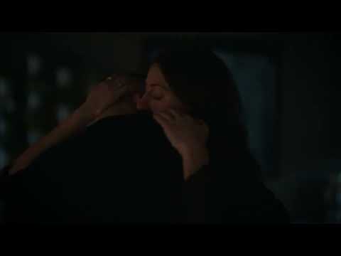 In the Dark 4x03 / Kissing Scene — Murphy and Max (Perry Mattfeld and Casey Deidrick)
