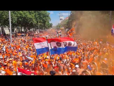 Nederlanders eerste keer los op Van Links naar Rechts in Berlijn 25 juni 2024.