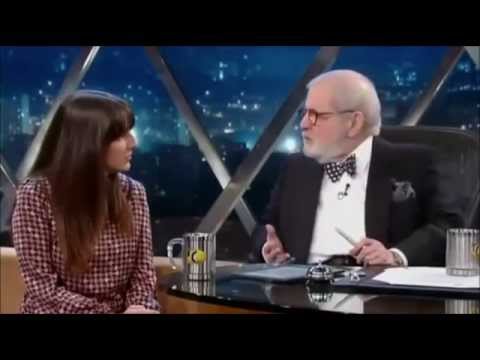 Clarice Falcão no Programa do Jô Soares - HQ - ótima qualidade