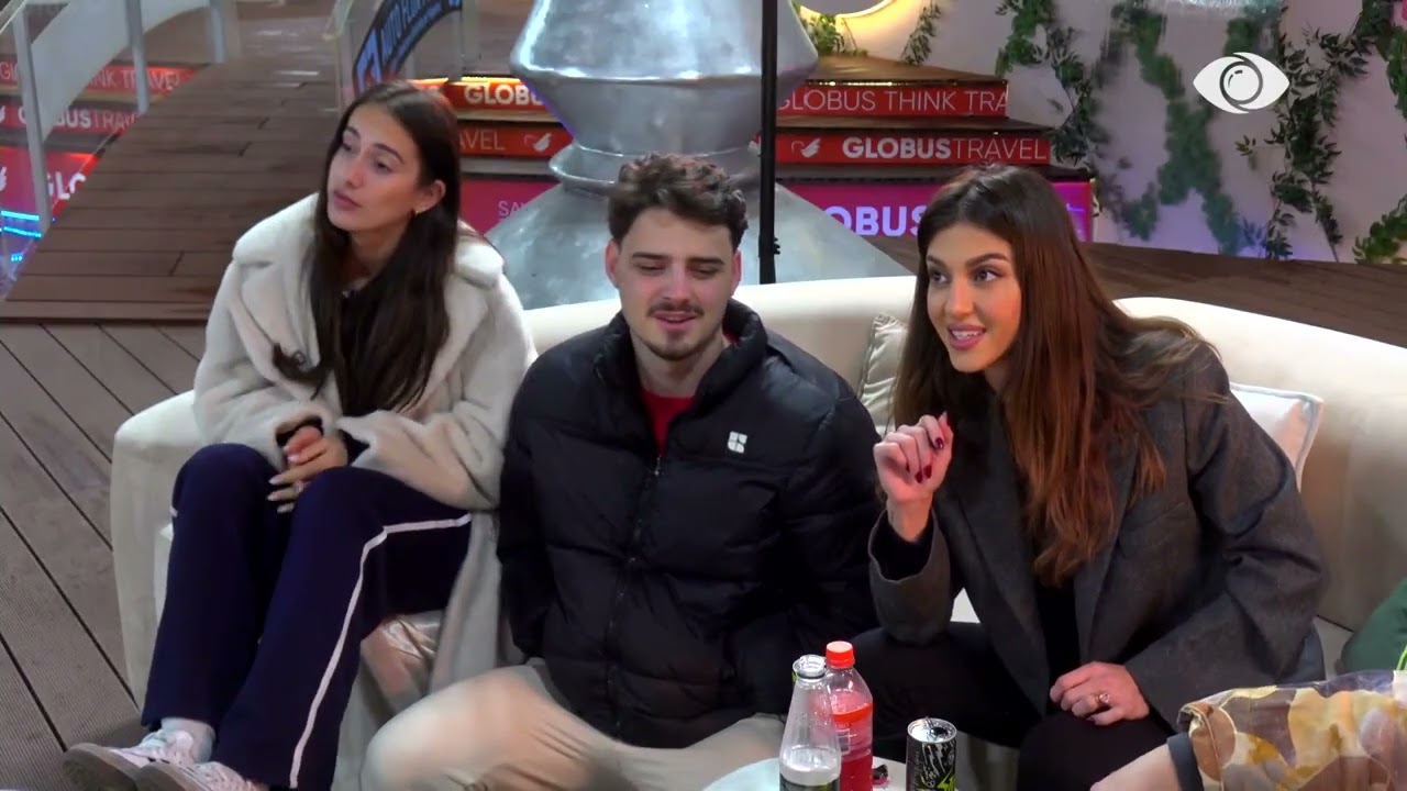 Momente të bukura në shtëpi/ Riki këndon nën tingujt e kitares, teksa banorët e tjerë kërcejnë