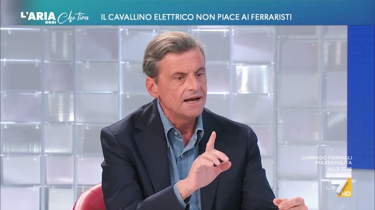 Cavallino elettrico, Carlo Calenda contro Elkann: "Per chi come me c'ha lavorato in Ferrari è ...
