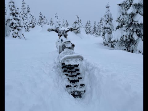 Husqvarna TE300i Timbersled Riot snowbike deep snow test ride!