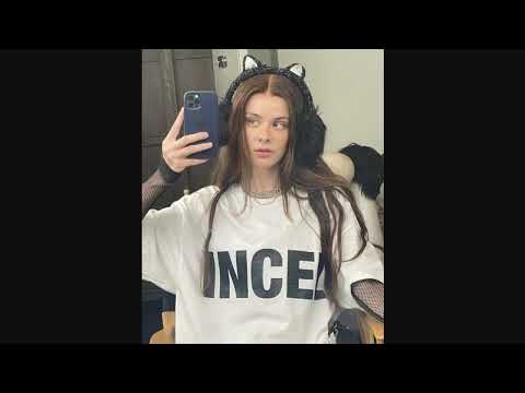 Red Scare #413: Selfie Loathing