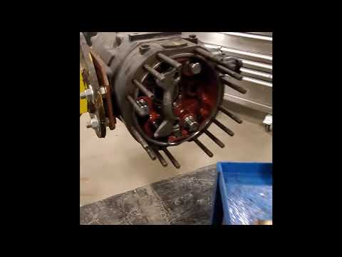Dana 176 axle brakes