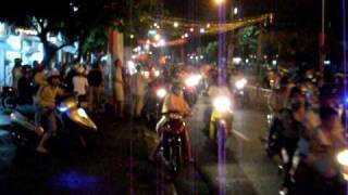 preview picture of video 'Crazy Vietnam Traffic in Bien Hoa City'