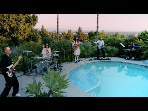 Lewis OfMan - Flowers In The Car (Live with The Cristals)