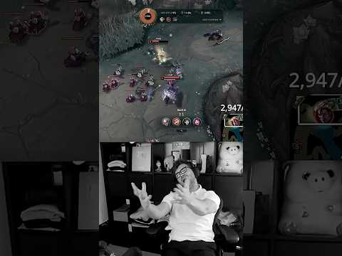 Teaching you the MOST ADVANCED GAREN COMBO 🤔💥