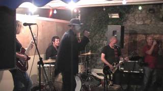 Shane McGowan drunk singing in bar