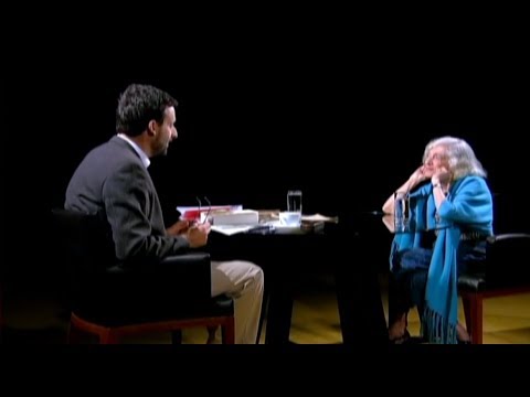 La poeta Cecilia Casanova en "Una belleza nueva" (2011)