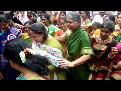 Umashri Dancing with children's in bal bhavan Bangalore