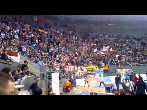 Ambientazo en el Palacio de Vistalegre BM Atlético de Madrid