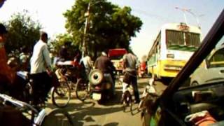 preview picture of video 'New Delhi Street Life.mpg'