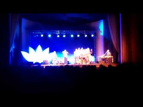 "So much Magnificence" - Deva Premal & friends chanting with Hamburg