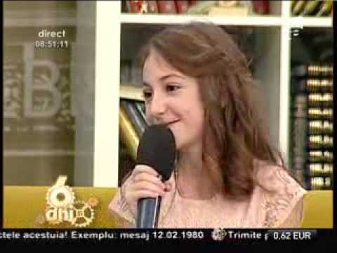 Elena Hasna: "Visul meu este să cânt pe scenă cu Celine Dion şi Lara Fabian"