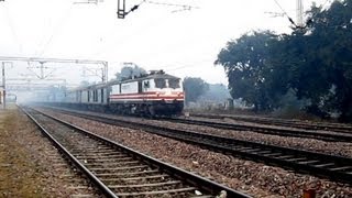 preview picture of video 'The Electrifying Bhopal Shatabdi Ravages WAP-7 Chattisgarh @ 150+ with Extreme Whining by the Beast'