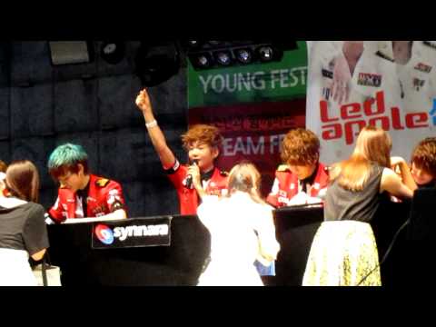 120729 LedApple Daejeon Fansign - Hyoseok