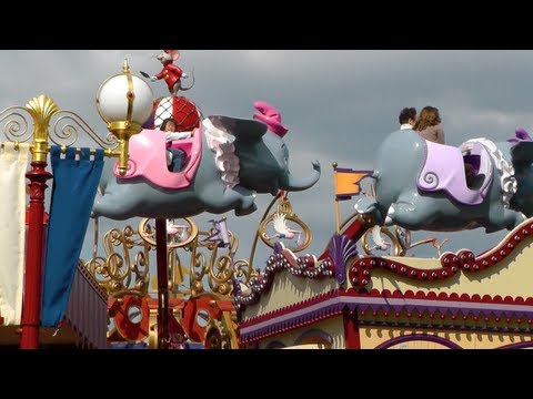 Dumbo the Flying Elephant at Disneyland Paris