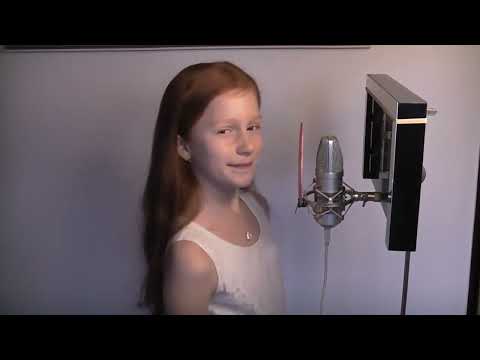 HLE, HLE, TÁMHLE V BETLÉMĚ ????- Luci Lucie Sedláčková ????(Official video) Look, over there in Bethleme