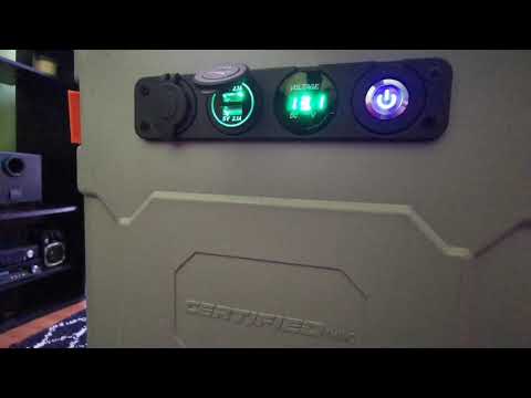 DIY 4s 18650 portable solar generator. charged with 100w panel using isdt Q8 and boost converter