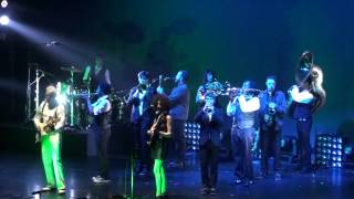 (HD) David Byrne and St. Vincent - Lazarus - Beacon Theater - New York, NY - 9.26.12