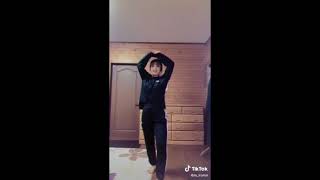 TikTok めちゃキレキレのダンスJKがカッコ良すぎる 推し