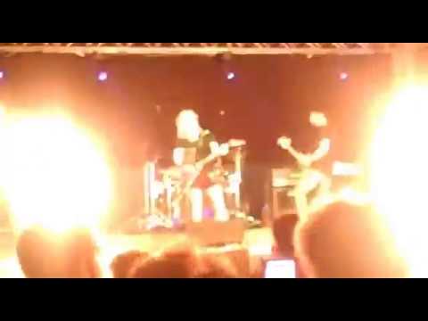 Miss Eliana in Rock - Whola lotta rosie (ac/dc cover)