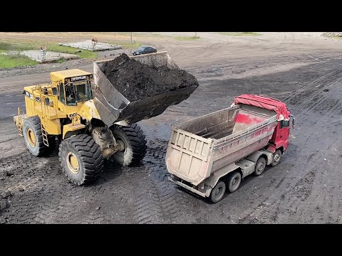 Caterpillar 990 Wheel Loader Loading Mercedes & MAN Trucks With Two Passes - Ektor Epe