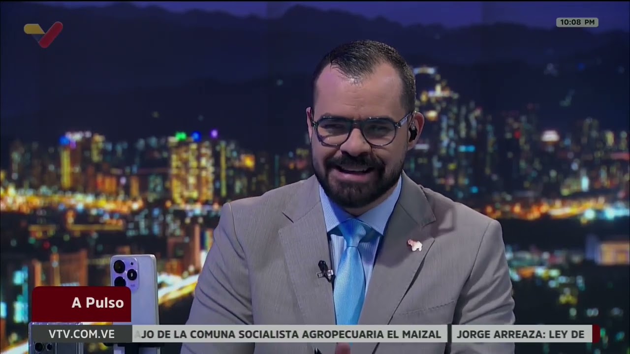 Ricardo Menéndez, ministro de planificación de Venezuela, en "A Pulso" con Julio Riobó