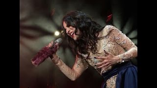 A medio paso - Paty Cantú (LYRIC video/ video con letra)