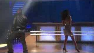 USHER - LOVE IN THIS CLUB 【LIVE】