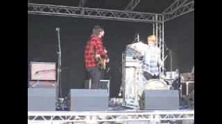 Slow Club - &#39;Giving Up On Love&#39;