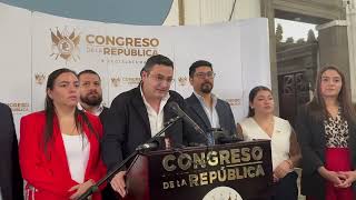 Diputados oficiales piden la destitución del Ministro Francisco Jiménez