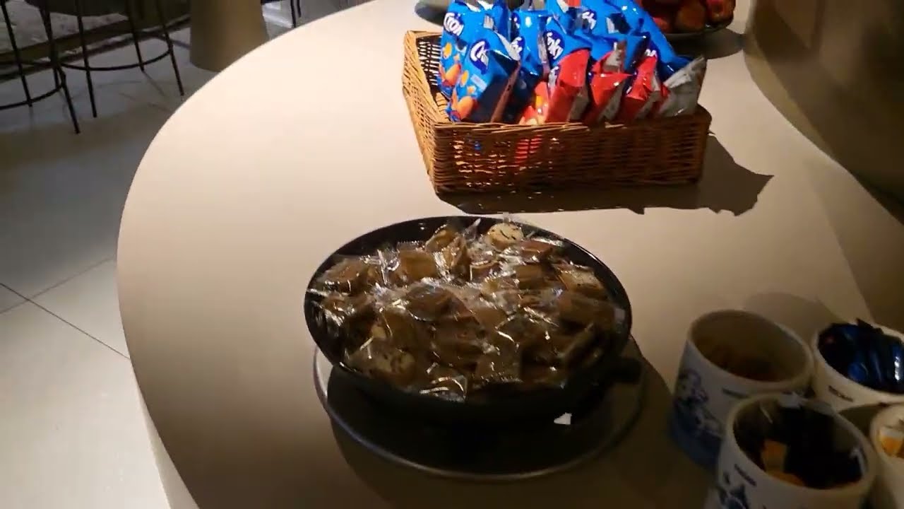 Star Alliance Lounge Amsterdam thumbnail