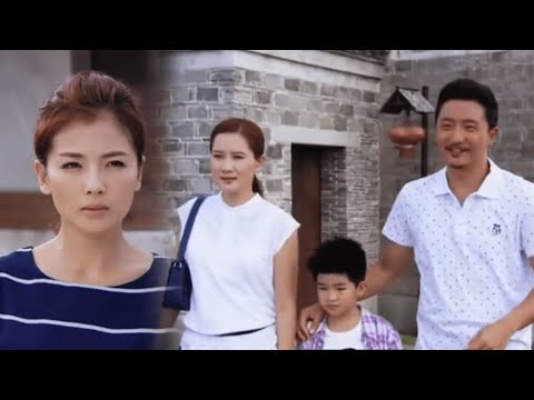 Man takes mistress’s child out, only to be seen by his own daughter—her heart shatters.