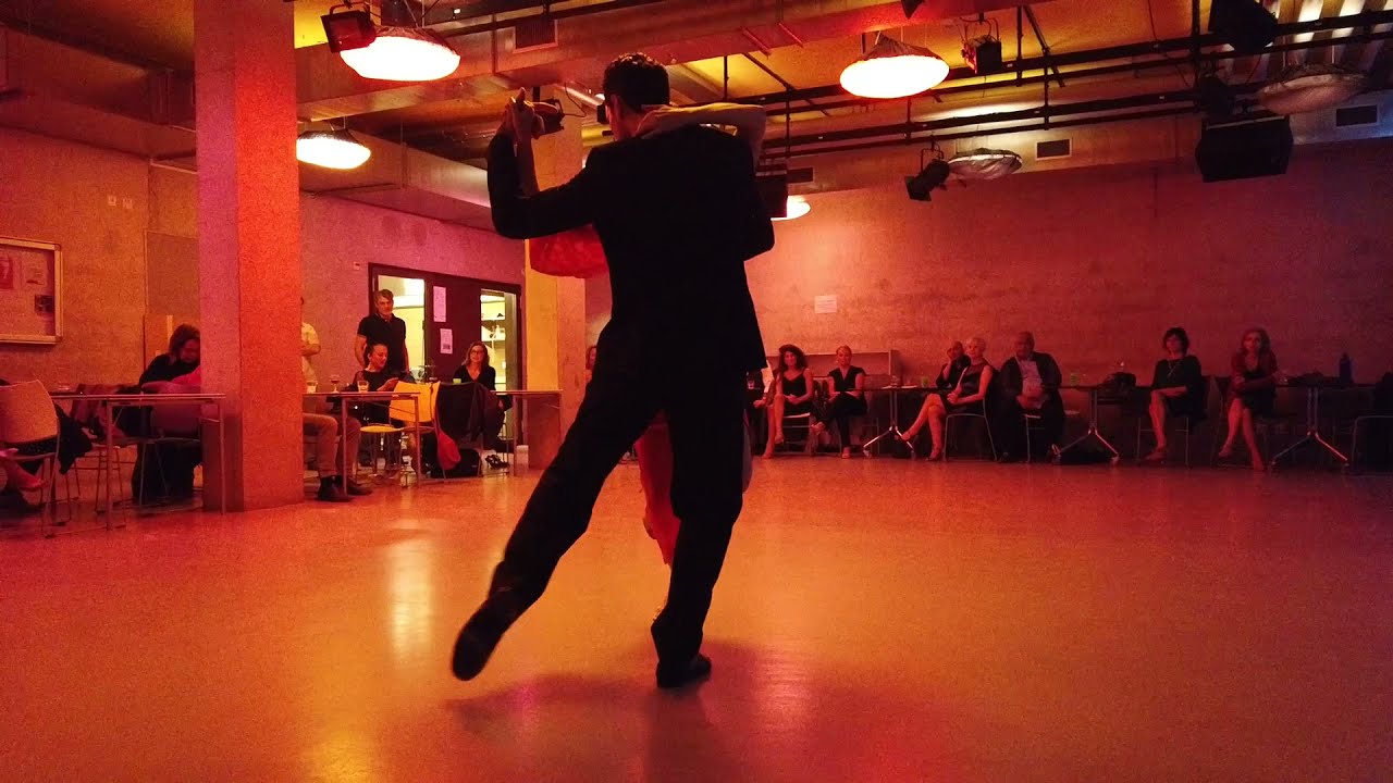 Magdalena Gutierrez & Pablo Velez dance Juan D'Arienzo's Cuatro palabras