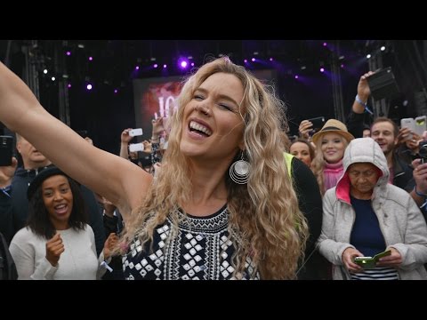Joss Stone - Super Duper - sings amongst the audience at Pori Jazz July 8, 2016 4k to HD
