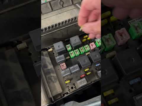 Customer States “The Instrument Cluster Quit Working #customerstates #fuse #shortfeed #howifixedit