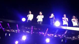 One Direction- ZAYN WAVING AT ME (6-18-13 Nationwide Arena)