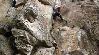 preview picture of video 'Escalada en Roca, Ascenso Nocturno - Night Rock Climbing. CAM'