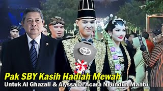 Download lagu Mr. SBY Gives Luxurious Gifts to Al Ghazali & Alyssa at Today's Ngunduh Mantu Event mp3