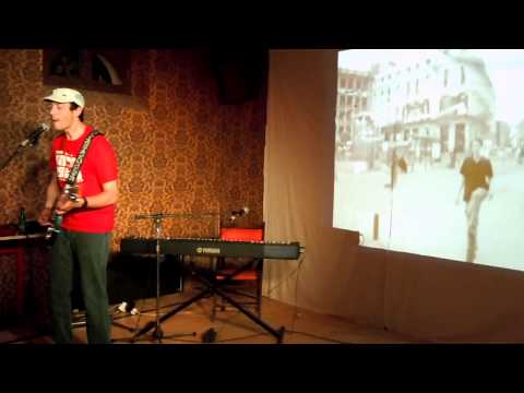 Inicialoj DC dum FESTO 2011 - Pufmaizo (vive)