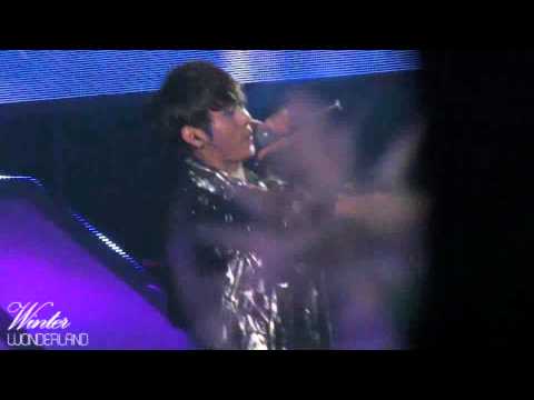 [FANCAM] BEAST #169 OASIS - Jun Hyung focus @ Welcome Back to BEAST Airline 110218-19