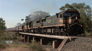 preview picture of video 'Freight Trains: PN Grain Departs Quambatook.  Sun 15/01/12'
